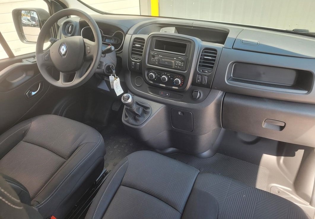 Camionnette Utilitaire Renault Trafic L2H1 — 5 m³